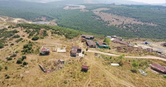 Dilovası’nda kaçak yapılar yıkılıyor