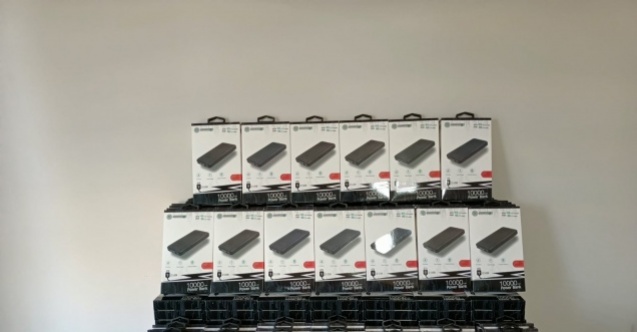 Marmaris’e 6 bin maske, 150 taşınabilir şarj aleti gönderildi