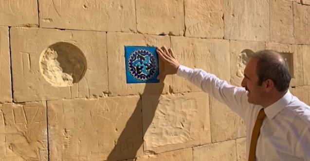 Tarihi Çin-i Maçin Kalesinde 2. etap çini montajına başlandı