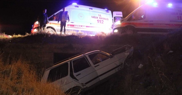 Otomobil menfeze uçtu:3 yaralı