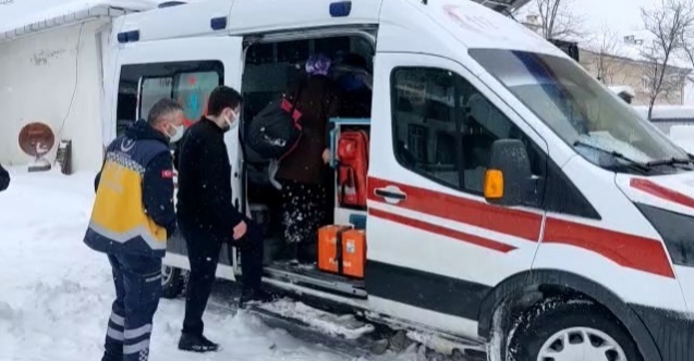 Samsun’da ateşlenen bebek, iş makinesiyle ambulansa yetiştirildi