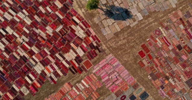 Antalya'da halı tarlalarının görsel şöleni