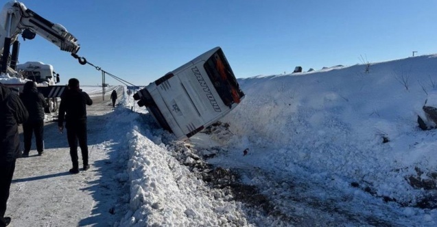 Diyarbakır’da otobüs devrildi: 6 yaralı